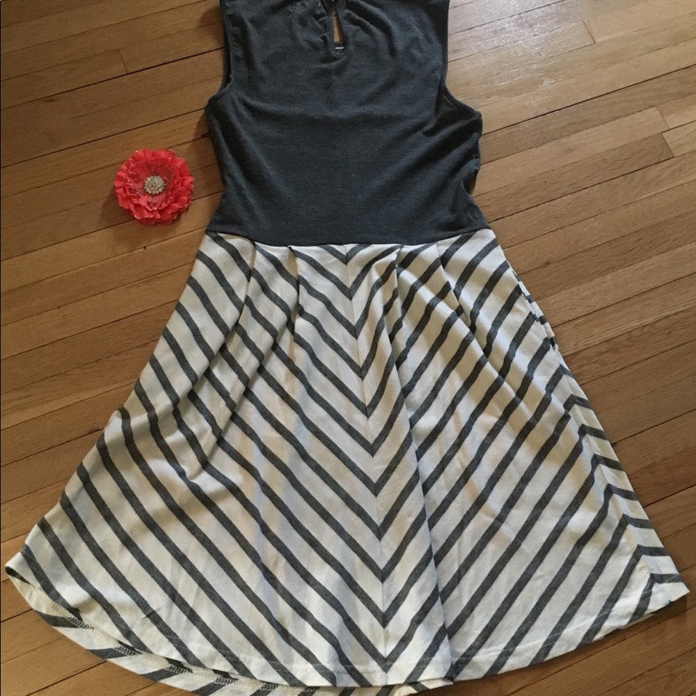 Maison Jules: beautiful fit and flare - Picture 2 of 3